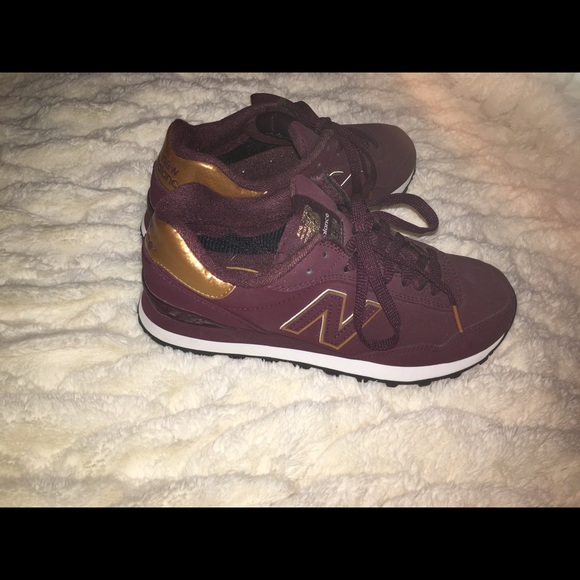 New Balance Shoes - Picture 1 of 4